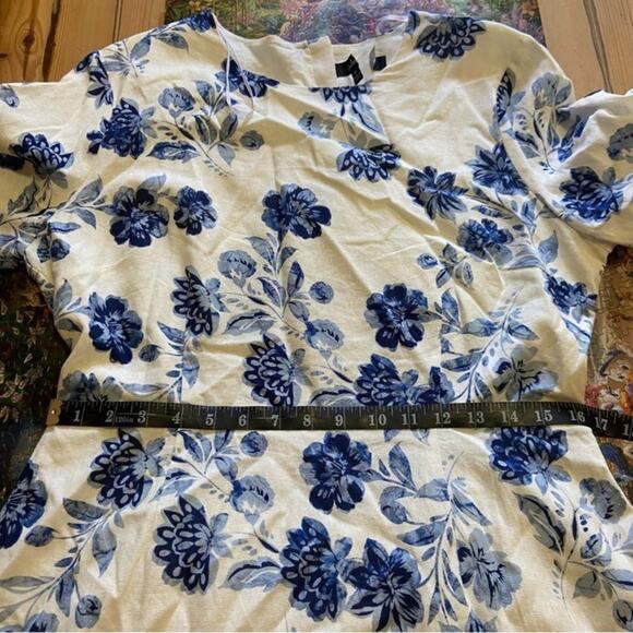 NWOT Lulus Darling Simplicity White and Blue Floral Linen Cutout Mini Dr… - Picture 4 of 11